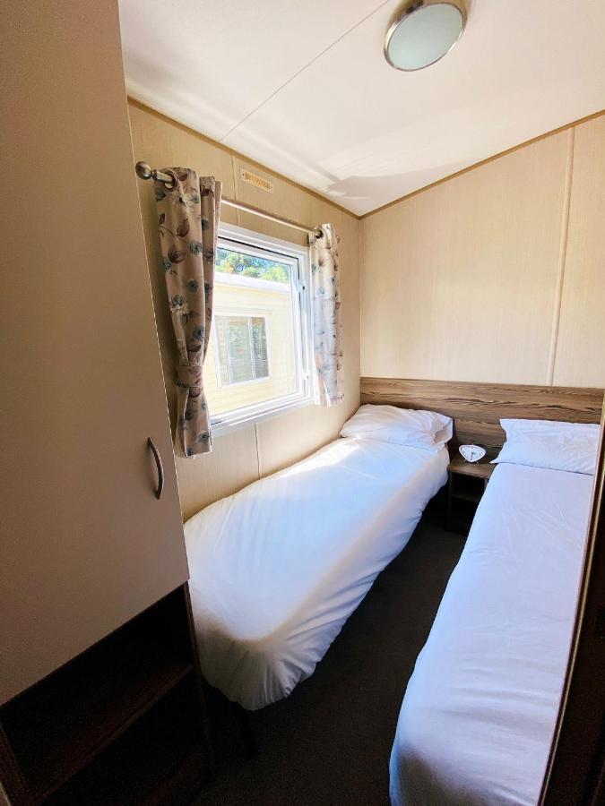 Dizzard 23 Hotel Bridgerule Buitenkant foto